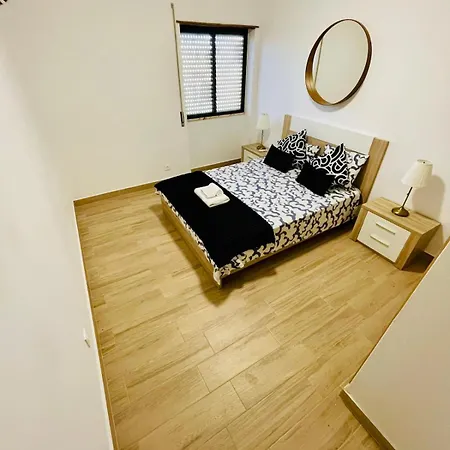 Flat 5 Stars Da Rocha *